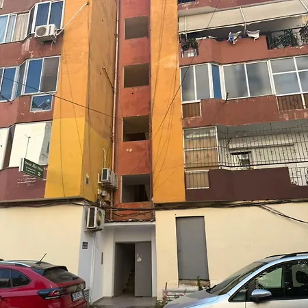 Ideal Location Near Blloku Lägenhet Tirana